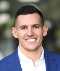 photo of Dean Navarro '14