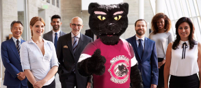 alumni with pete the panther