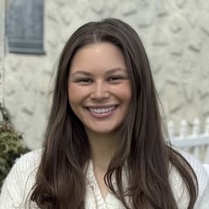 Ava Swanstrom headshot