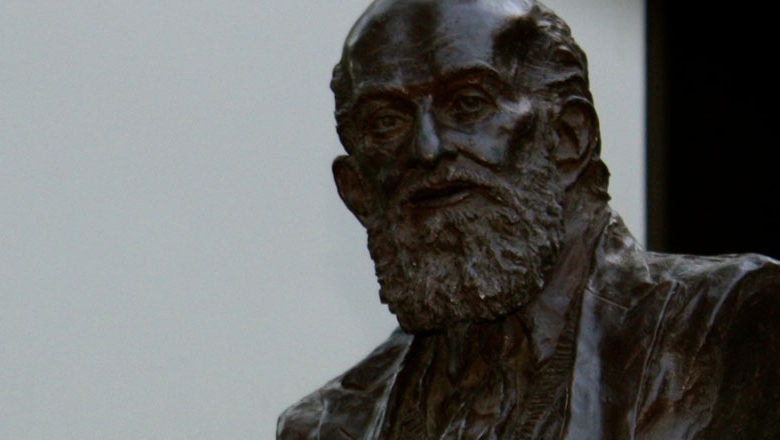 Bust of Paulo Freire