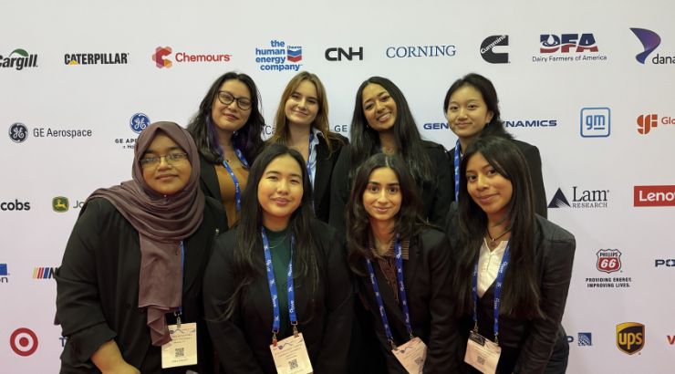 Chapman Society of Women Engineers Student club members attending SWE conference