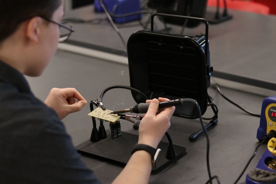 Introduction to Integrated Circuits and Logic Gates with Logisim Simulation Tool