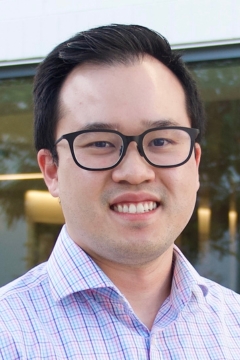 Photo of Dr Dustin Le