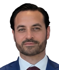 Headshot of Dustin Plantholt