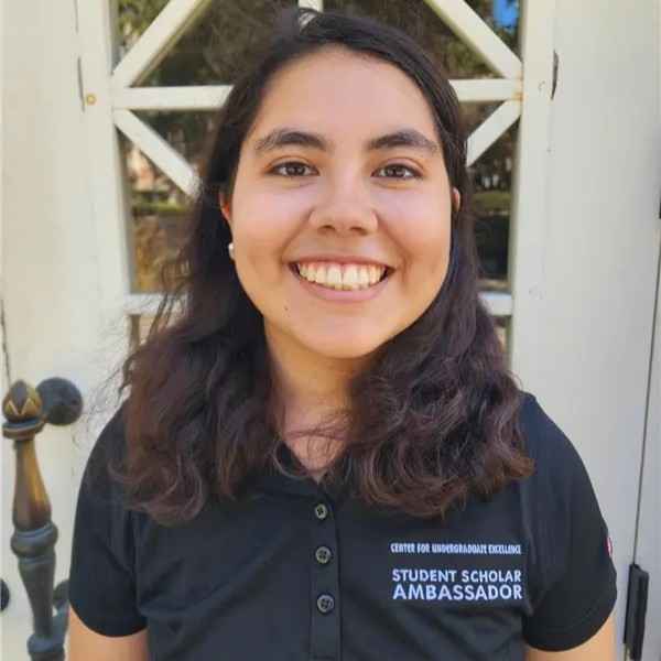 photo of Victoria Mena Perez '29