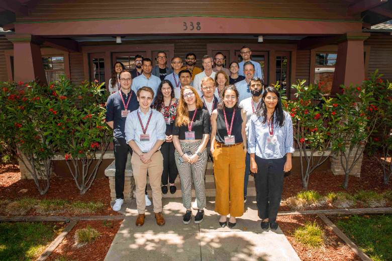 Chapman students pose for a picture.