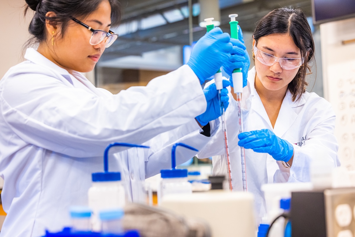 Biology students at Chapman University