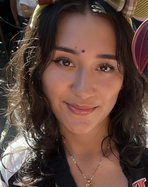 photo of Sienna Cano (’27 Graphic Design)